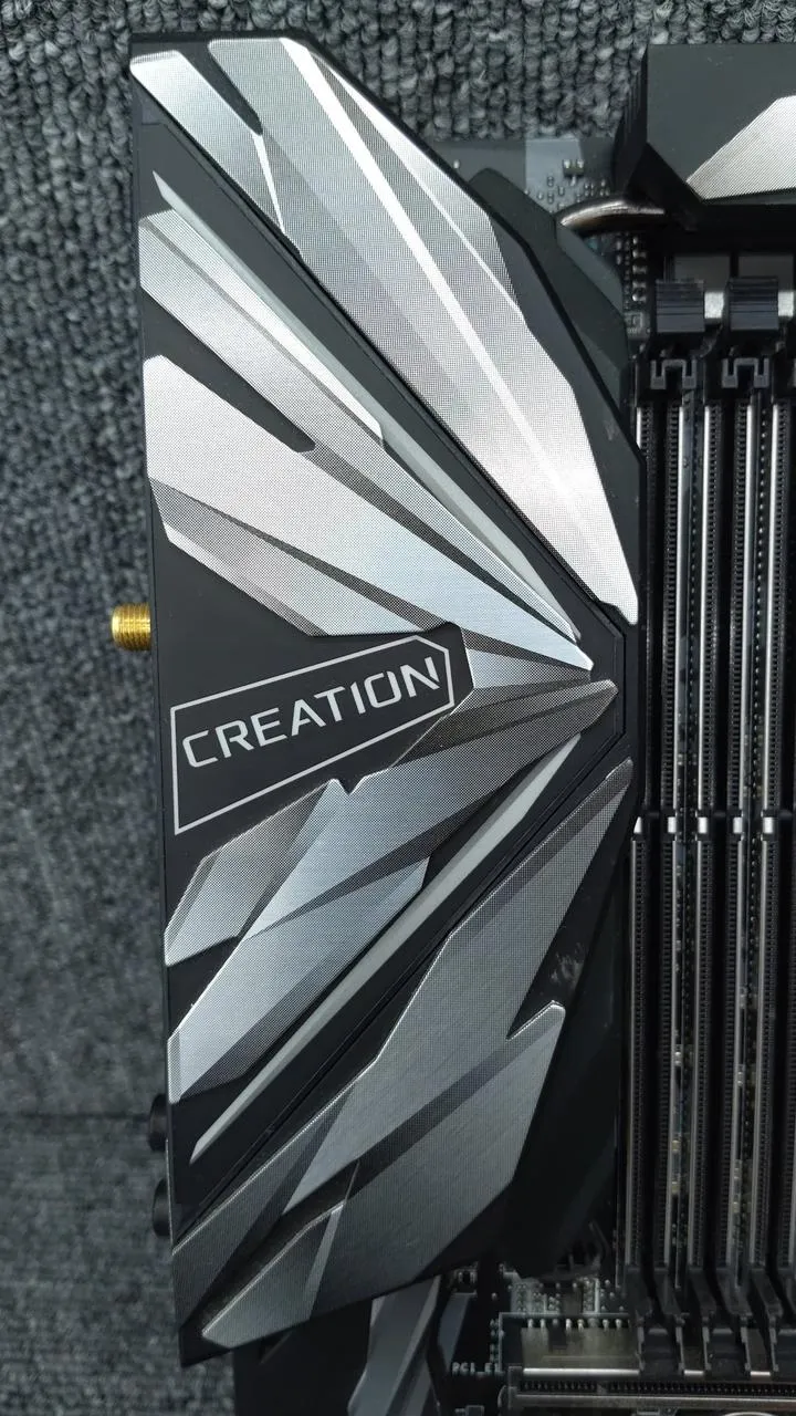 [JUNK] MSI Motherboard X399 CREATION