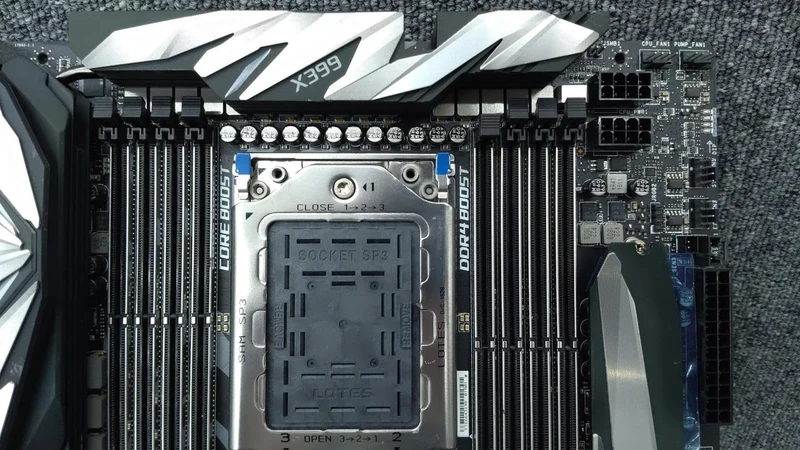[JUNK] MSI Motherboard X399 CREATION