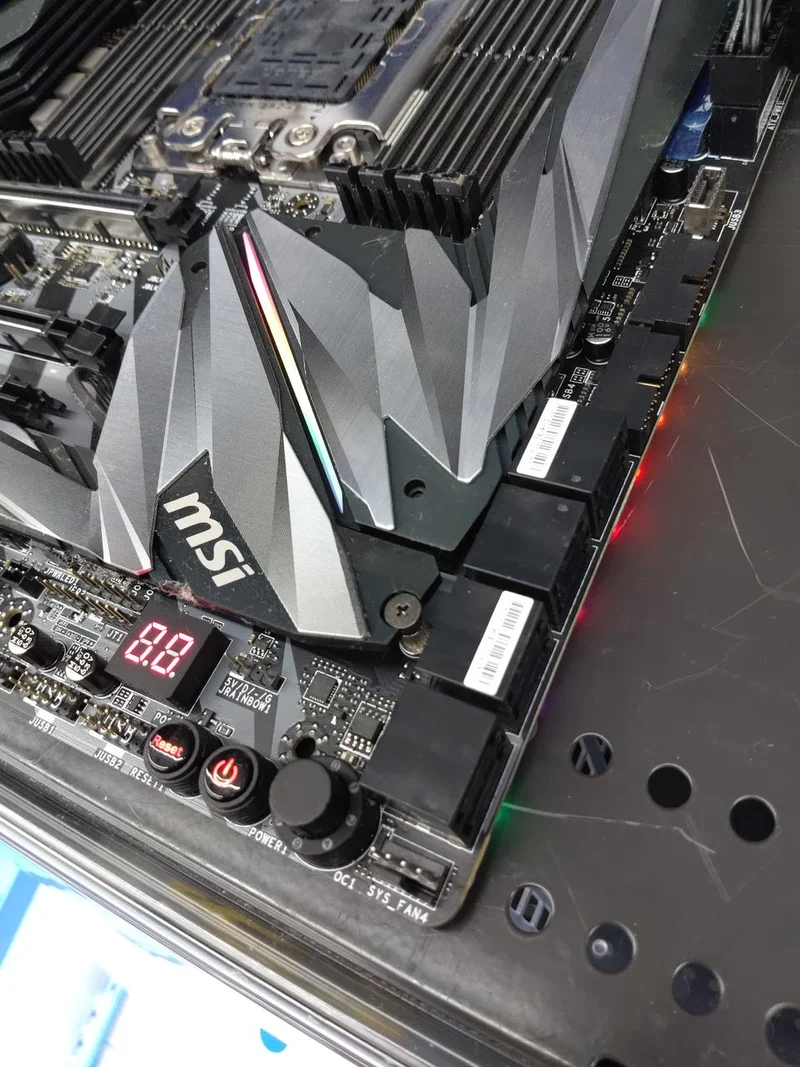 [JUNK] MSI Motherboard X399 CREATION