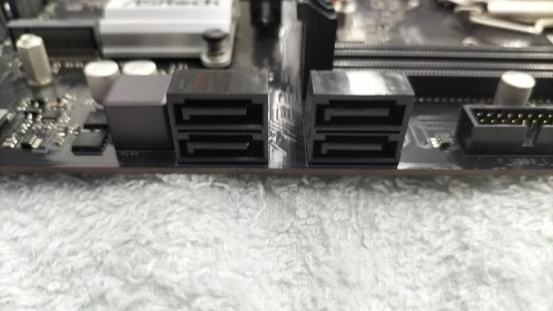 ASROCK Motherboard B560M