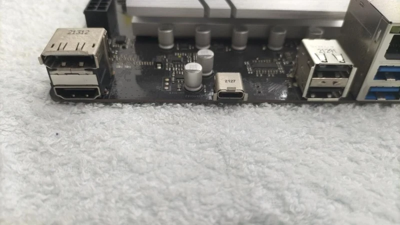 ASROCK Motherboard B560M