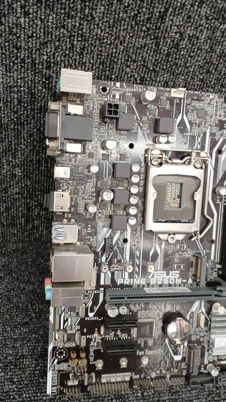 [À DÉCHETER] Carte mère ASUS PRIME B250M compatible Intel