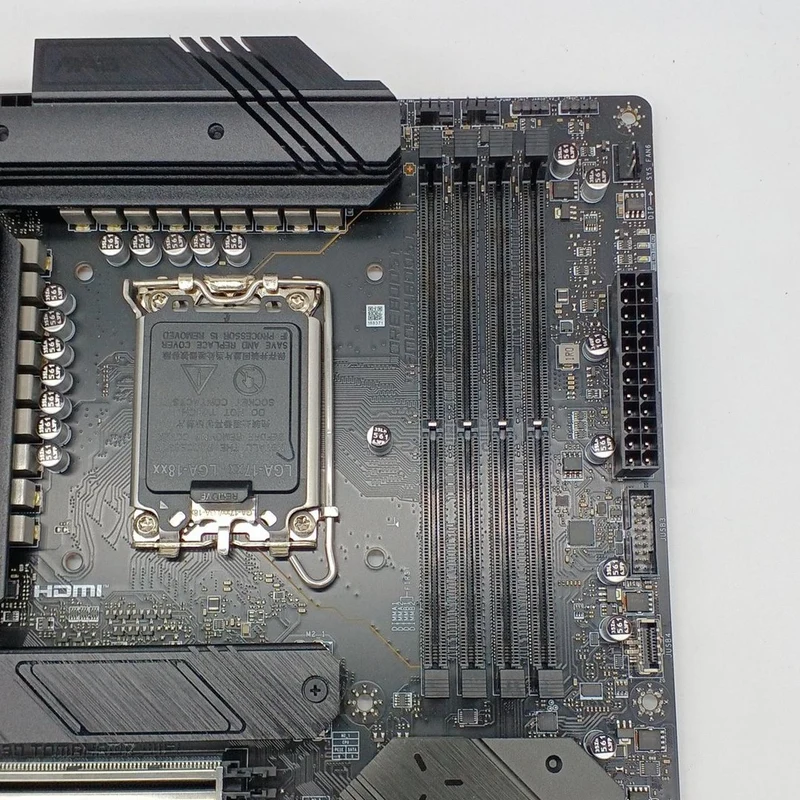 [À DÉCHETER] Carte mère MSI MAG Z790 TOMOHAW