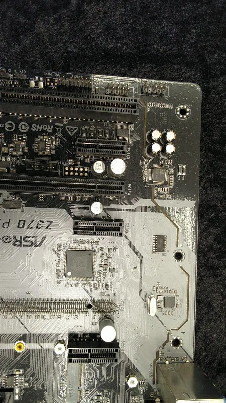 [À DÉCHETER] Carte mère ASROCK Z370 PRO4