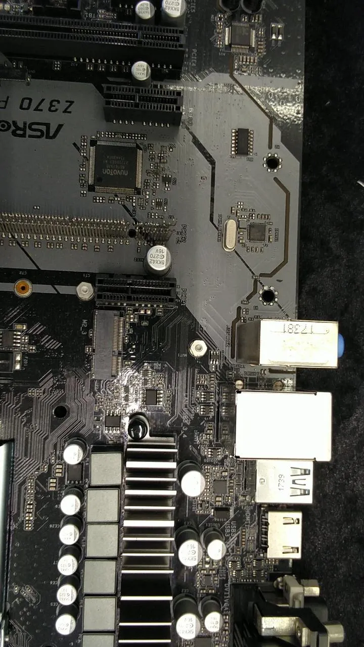 [À DÉCHETER] Carte mère ASROCK Z370 PRO4