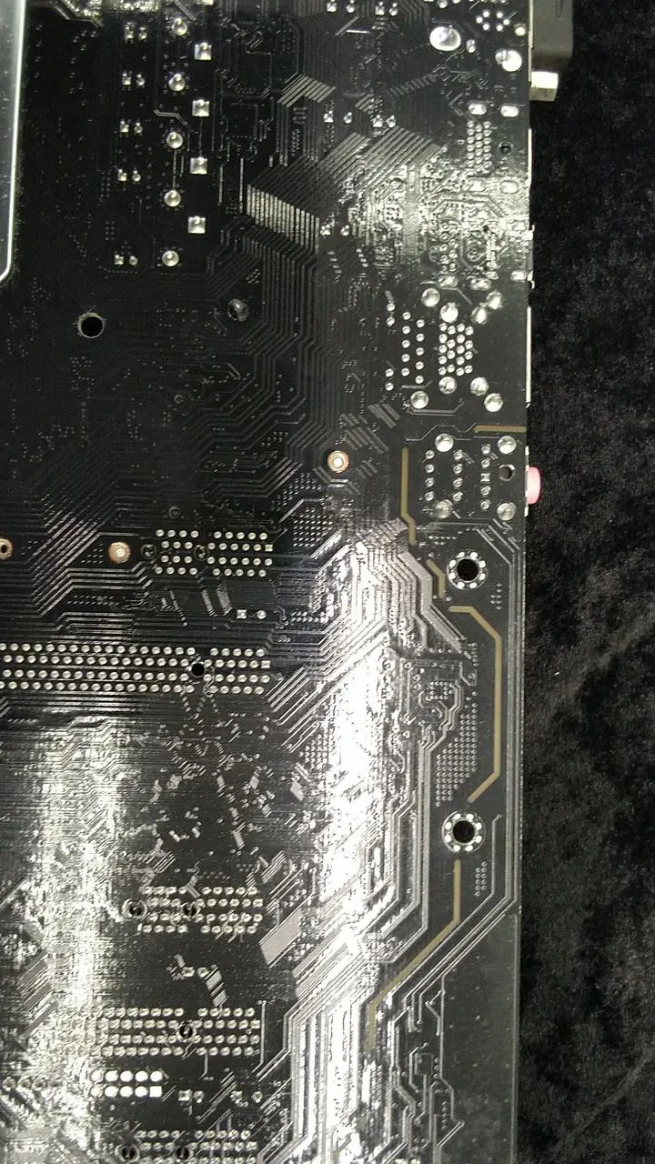 [À DÉCHETER] Carte mère ASROCK Z370 PRO4