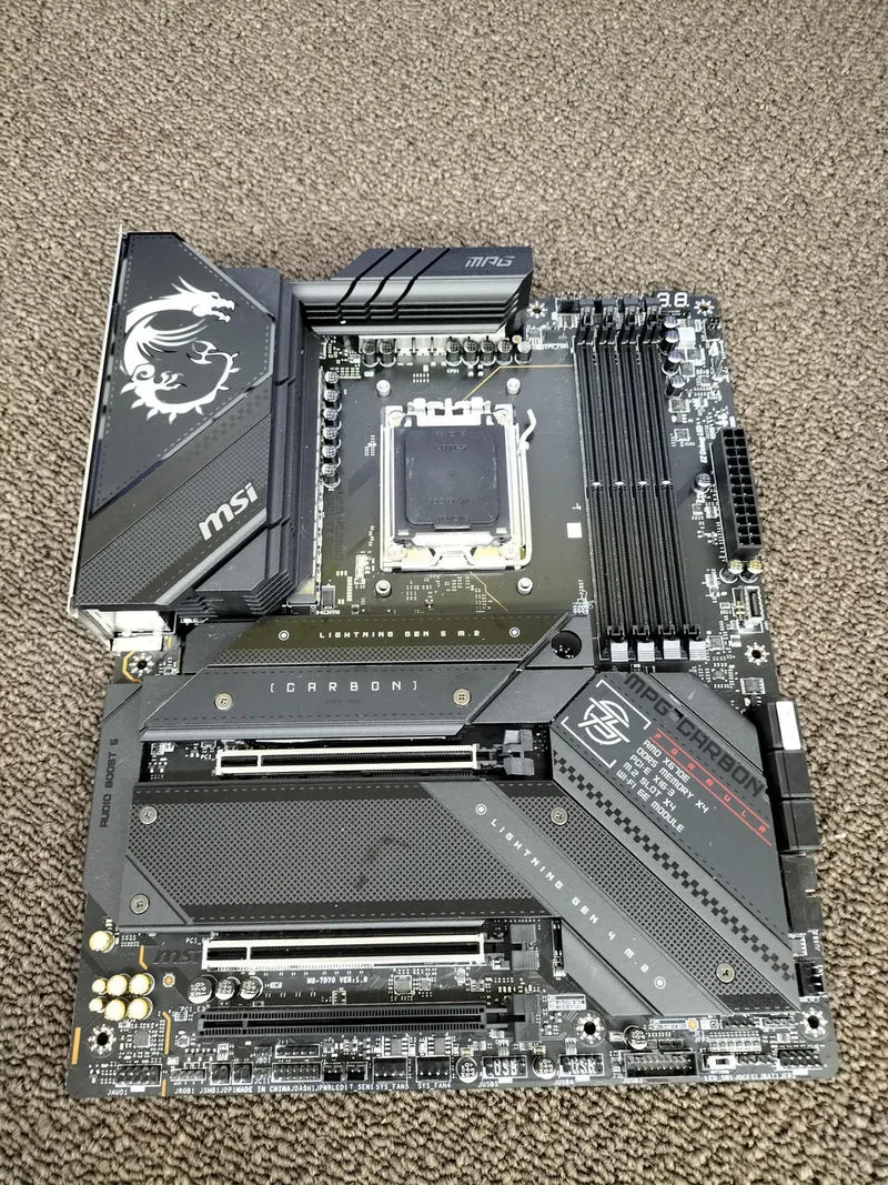MSI Motherboard X670E CARBON WIFI