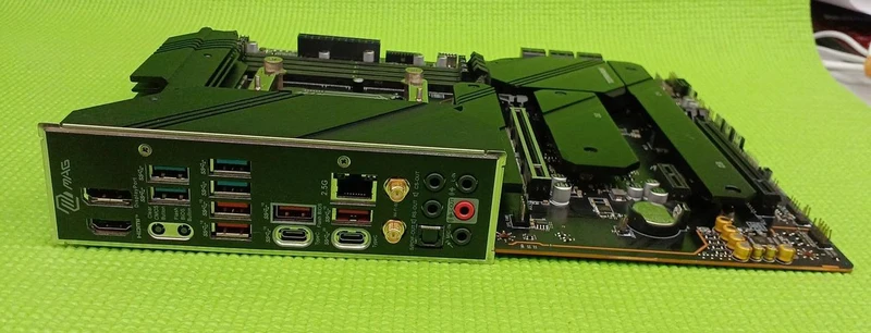 Carte mère MSI MAGZ790 TOMAHAWK WIFI