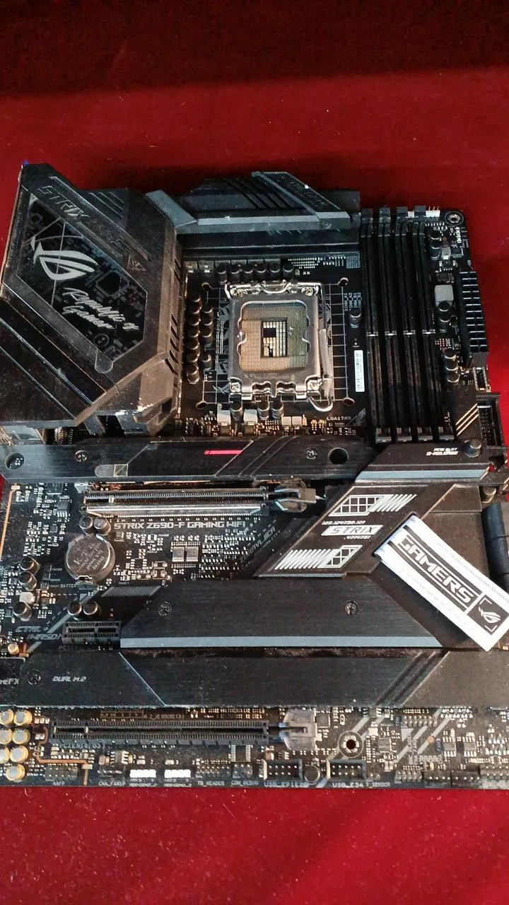 [JUNK] ASUS Motherboard ROG STRIX Z690-F GAMING WIFI