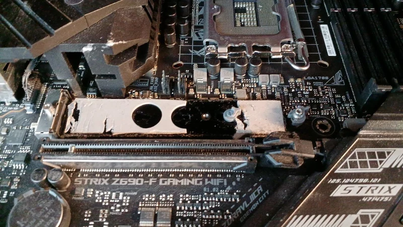 [JUNK] ASUS Motherboard ROG STRIX Z690-F GAMING WIFI