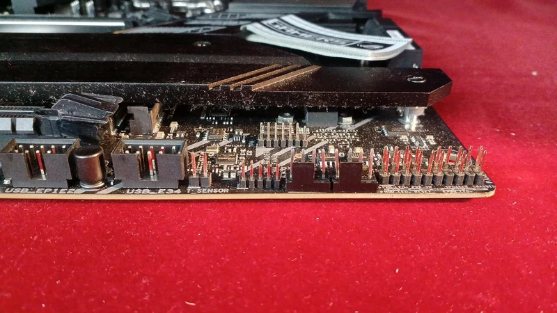 [JUNK] ASUS Motherboard ROG STRIX Z690-F GAMING WIFI