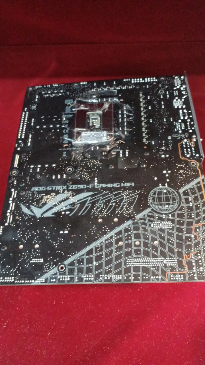 [JUNK] ASUS Motherboard ROG STRIX Z690-F GAMING WIFI