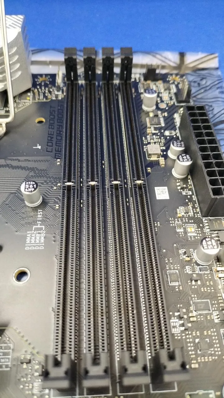 Carte mère MSI MPG B760M EDGE TI WIFI