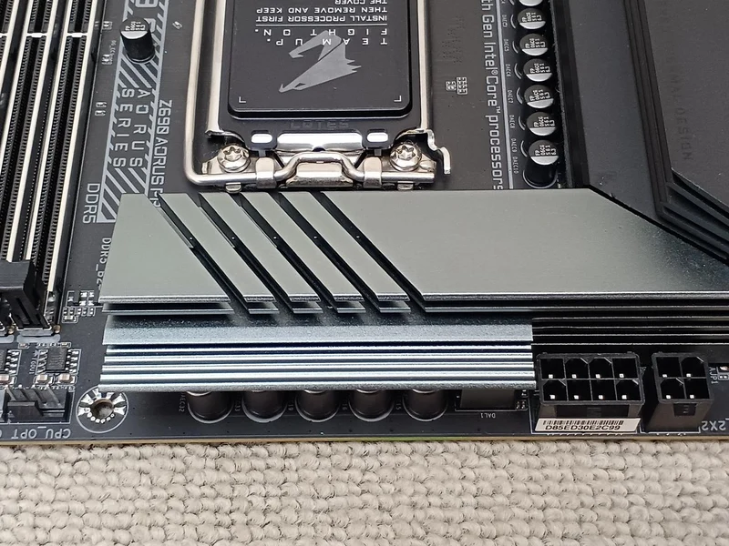 Carte mère GIGABYTE Z690 AORUS PRO