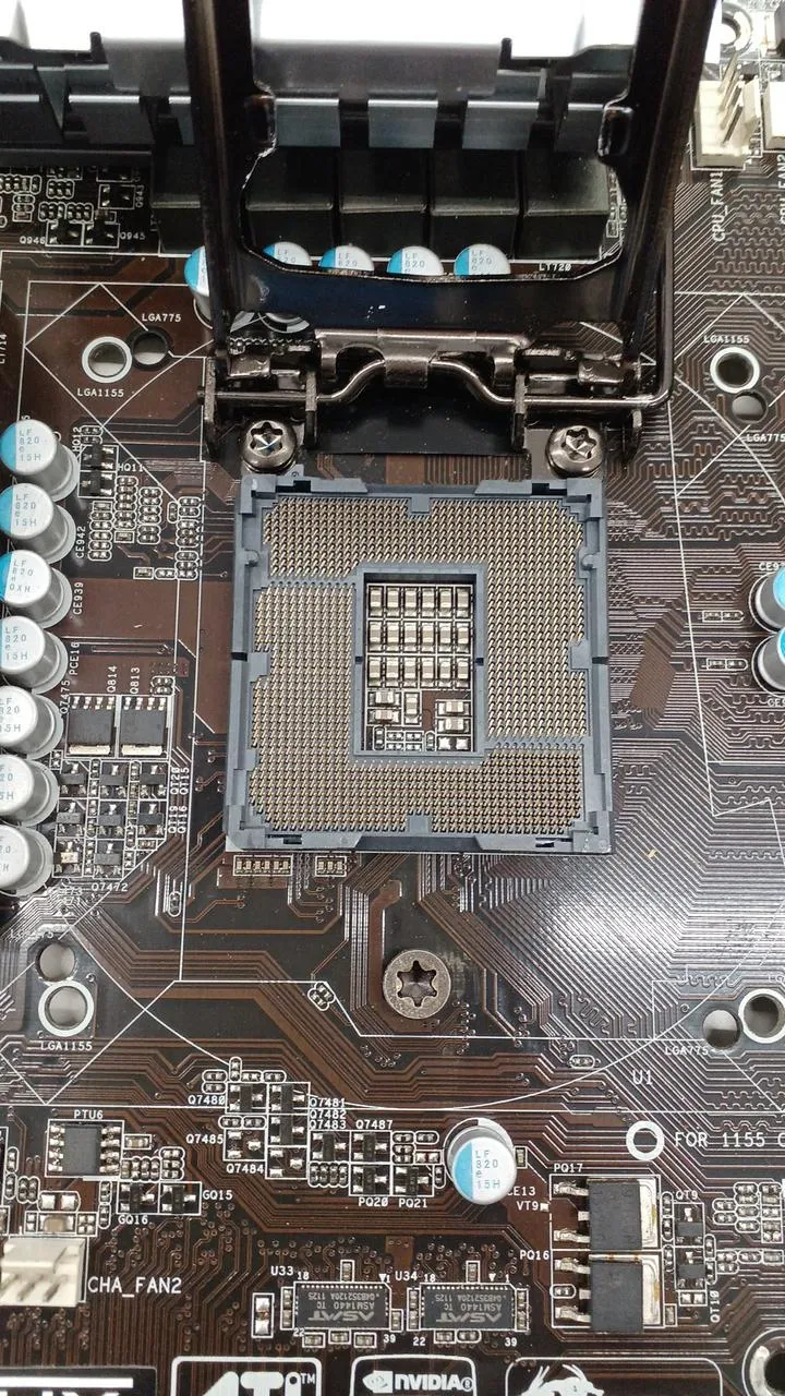 ASROCK Motherboard Z68 EXTREME4