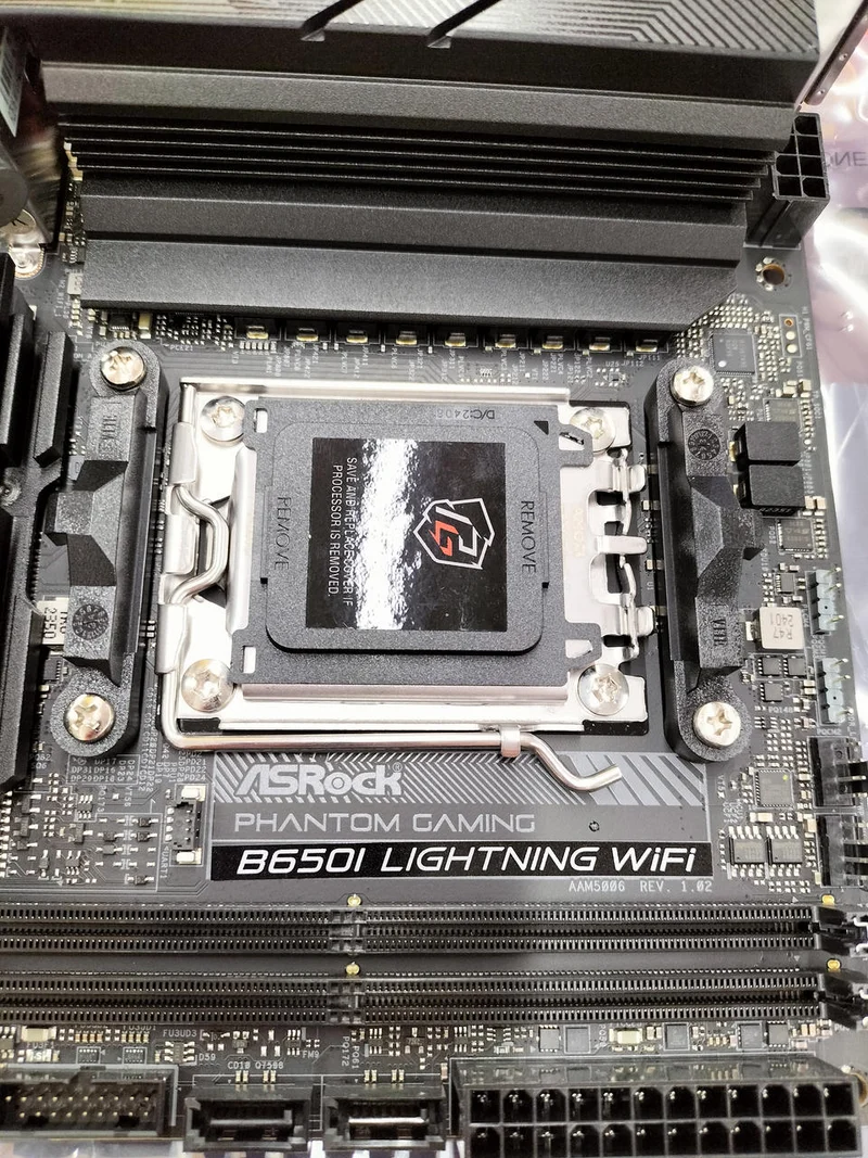 Carte mère ASROCK B650I LIGHTNING WIFI