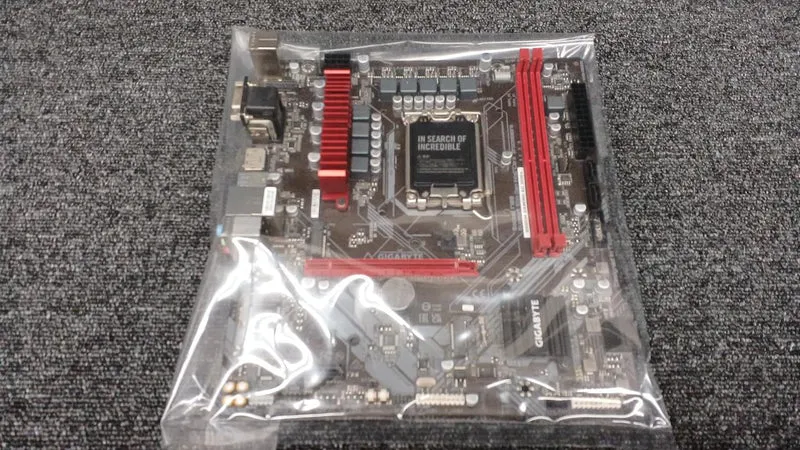 Carte mère GIGABYTE : B660M GAMING AC DDR4