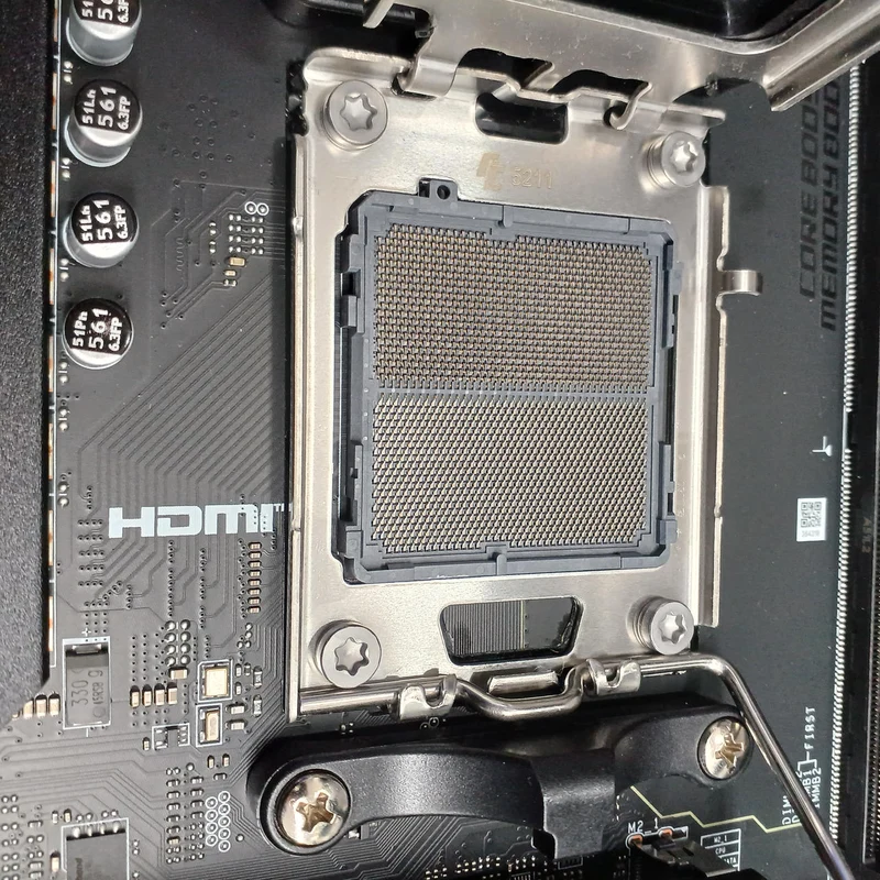 MSI Motherboard MAG B650 TOMAHAWK WI-FI
