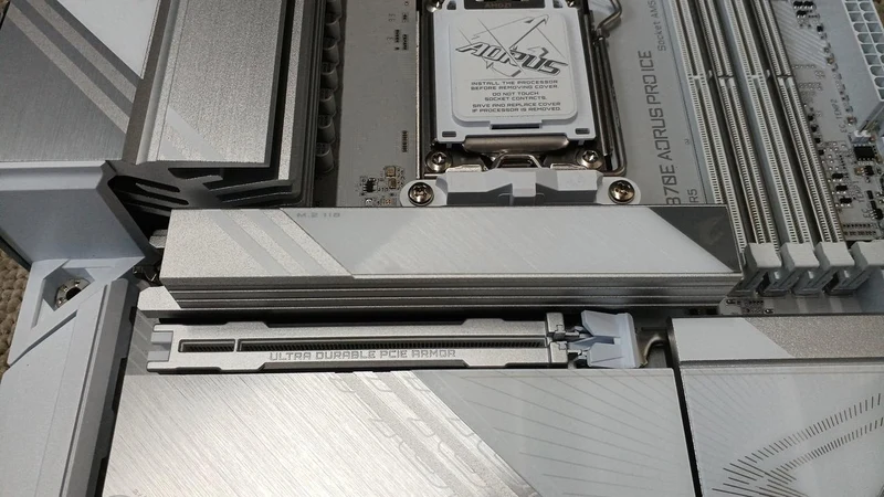 GIGABYTE Motherboard X870E AORUS PRO ICE