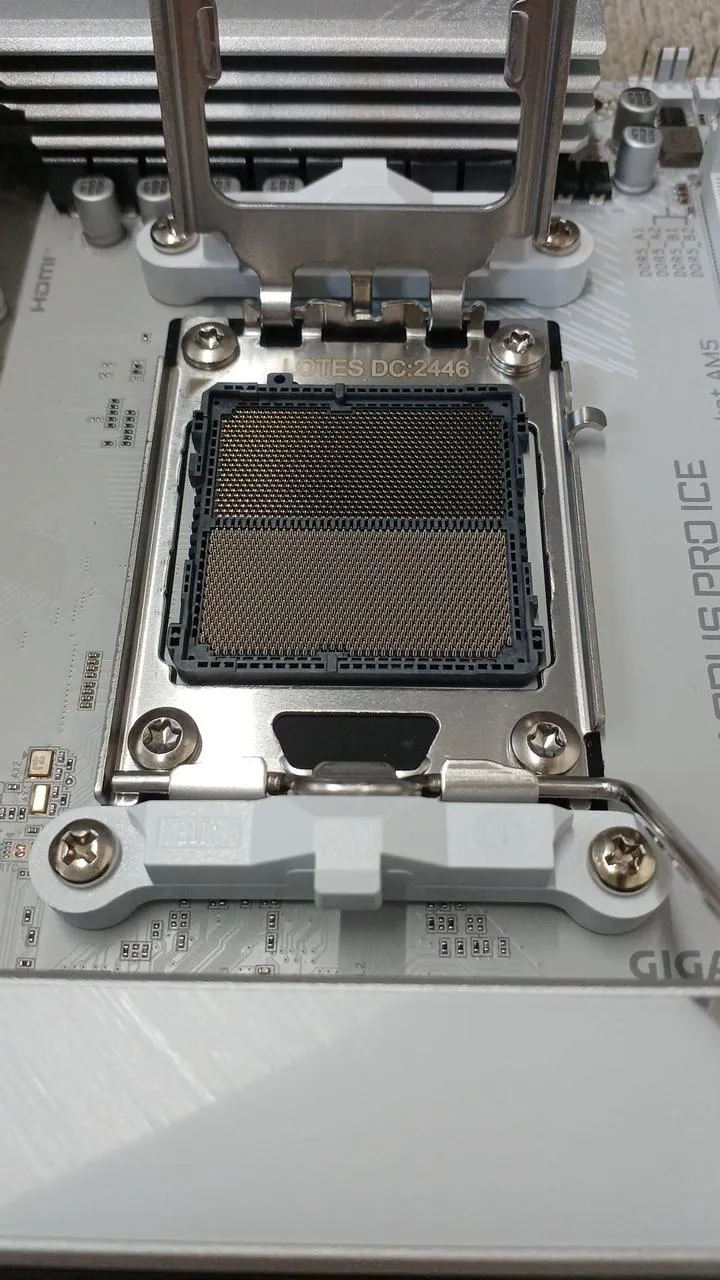 GIGABYTE Motherboard X870E AORUS PRO ICE