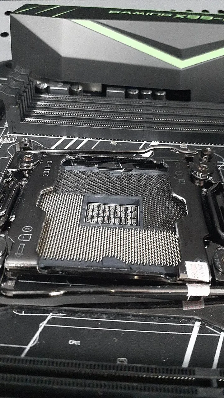 [JUNK] HUANANZI Motherboard X99-F8