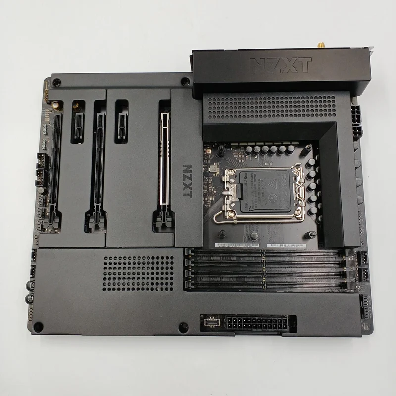 NZXT Motherboard 80G70036-00671