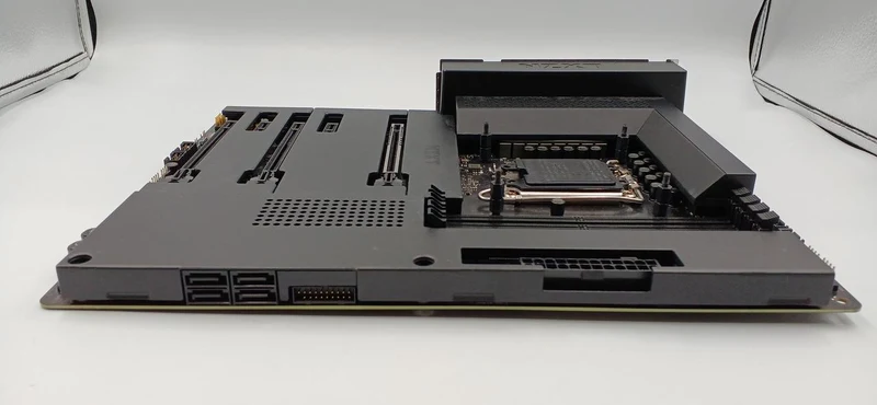 NZXT Motherboard 80G70036-00671