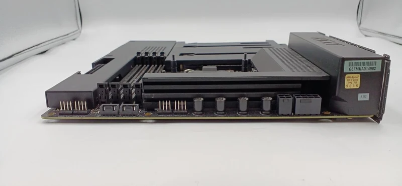 NZXT Motherboard 80G70036-00671