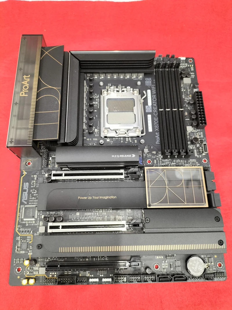 ASUS AMD-compatible motherboard X-870E CREATOR WIFI