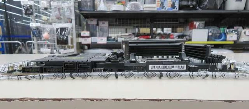 MSI AMD-compatible motherboard MAG X870 TOMAHAWK WIFI