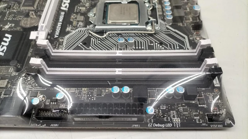 Carte mère et processeur MSI B150M BAZOOKA/I7-6700