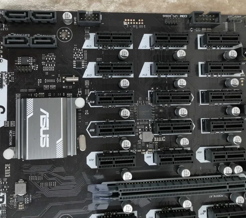 [JUNK] ASUS Motherboard B250 MINING EXPERT