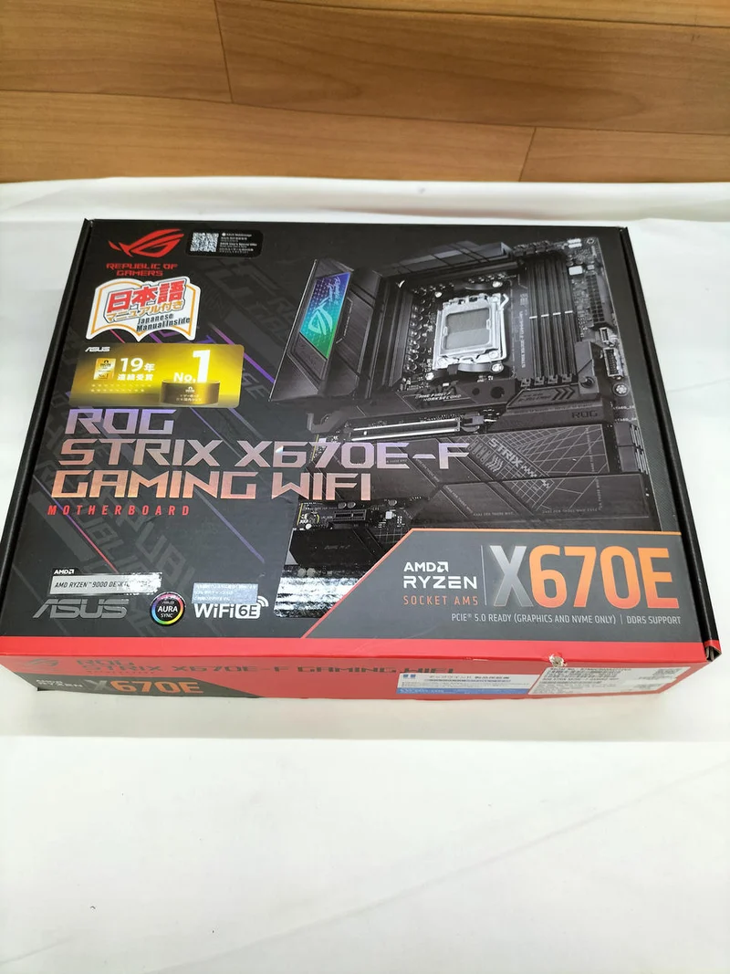 Carte mère ASUS ROG STRIX X670E-F compatible AMD