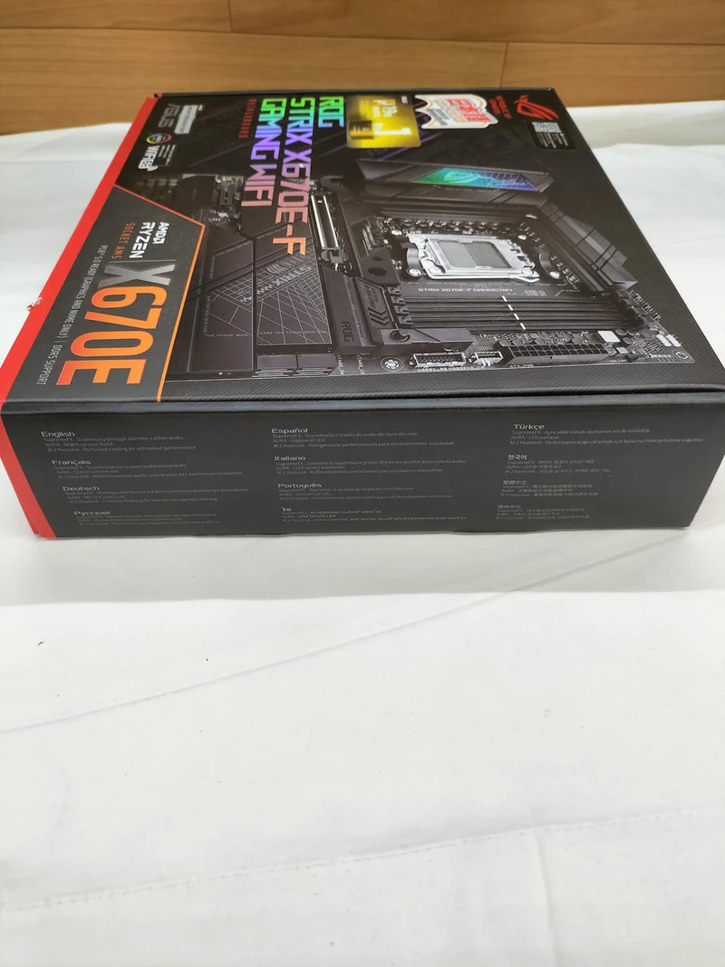 Carte mère ASUS ROG STRIX X670E-F compatible AMD