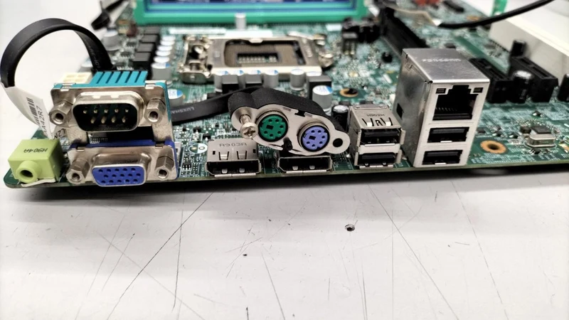 Carte mère LENOVO : I3X0MS