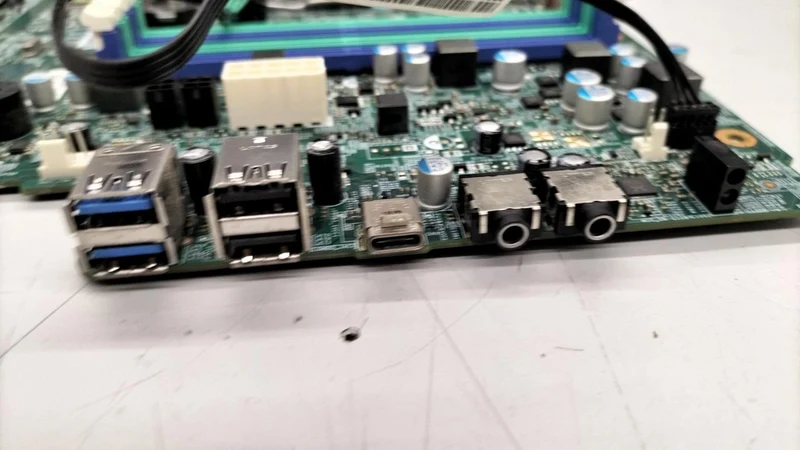 Carte mère LENOVO : I3X0MS