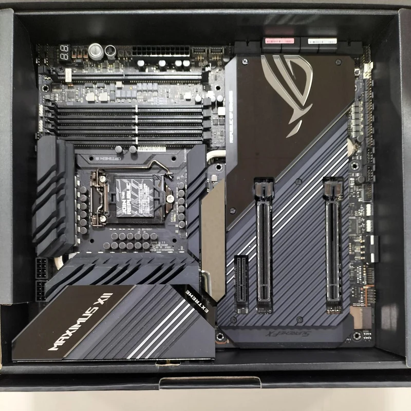 [À DÉCHETER] Carte mère ASUS ROG MAXIMUS XII EXTREME