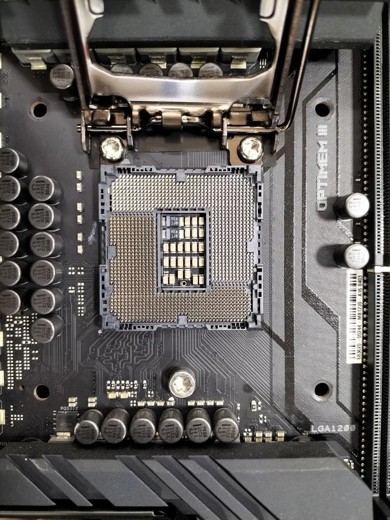 [À DÉCHETER] Carte mère ASUS ROG MAXIMUS XII EXTREME