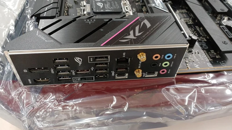 Carte mère ASUS ROG STRIX B650E-F GAMING WIFI
