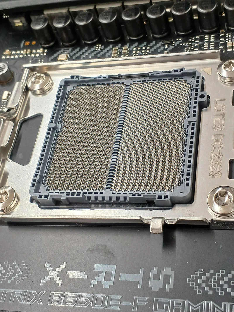 Carte mère ASUS ROG STRIX B650E-F GAMING WIFI