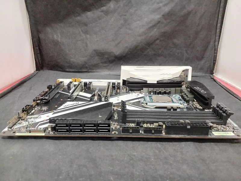 ASROCK Motherboard EXTREME4 Z270