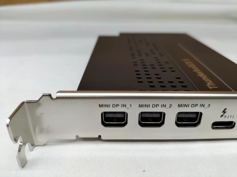 Carte d'interface ASUS : THUNDERBOLT EX5