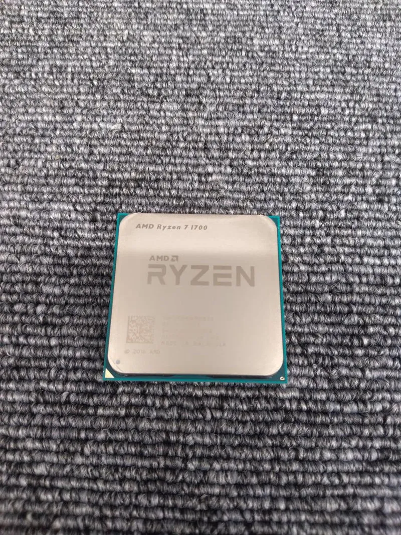 Processeur AMD Ryzen 7 1700