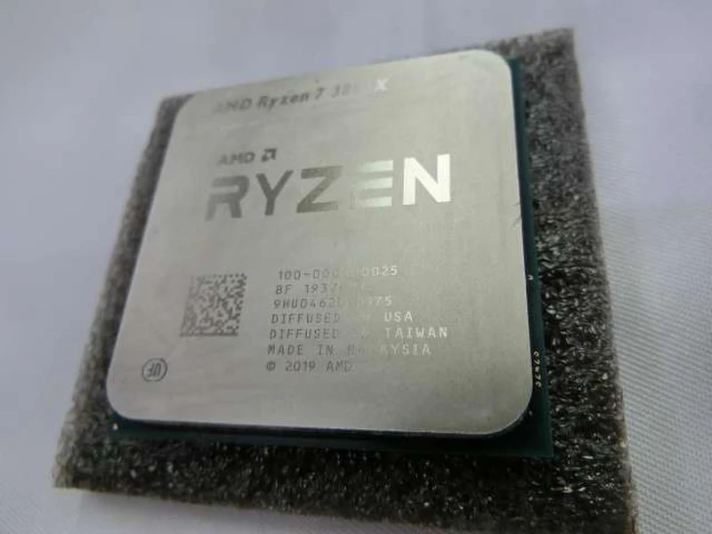 Processeur AMD Ryzen 7 3800X