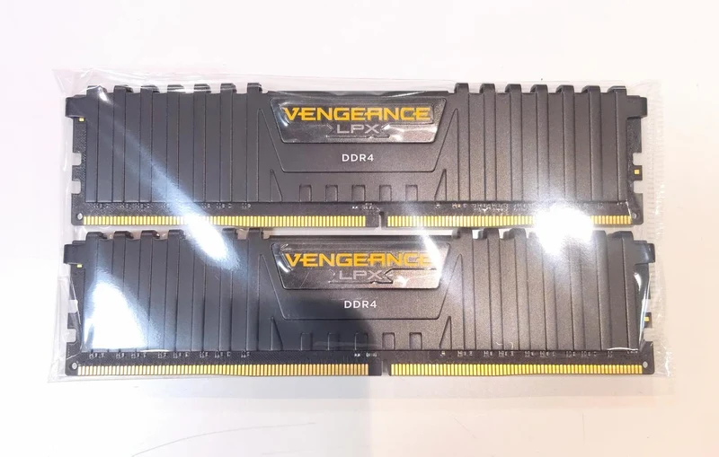 VENGEANCE PC memory pair CMK16GX4M2A2666C16