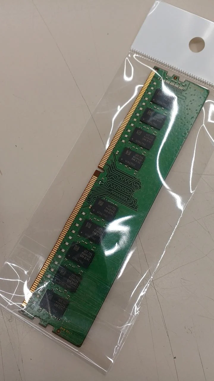 SAMSUNG Desktop Memory (DDR4 16GB) M391A2K43BB1-CRCQ