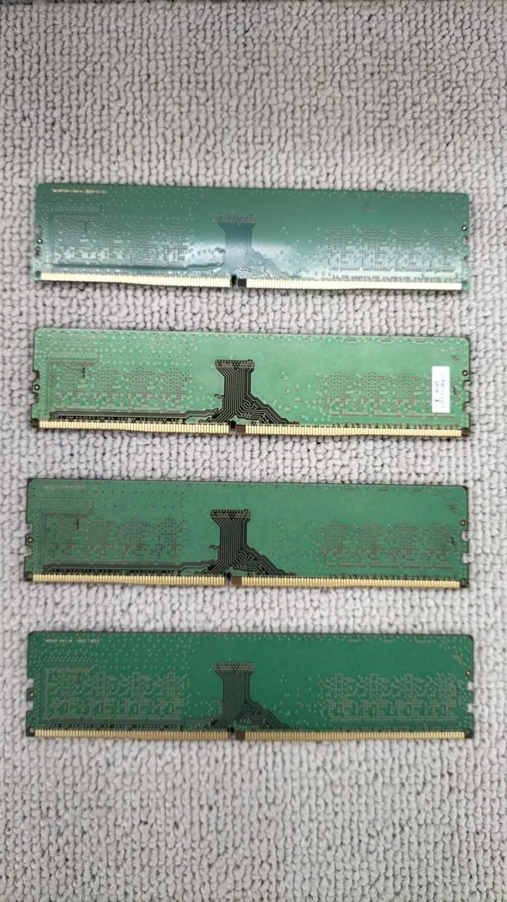 [JUNK] SAMSUNG DDR4 8GB (4 pieces) PC4-2666V-UA2-11