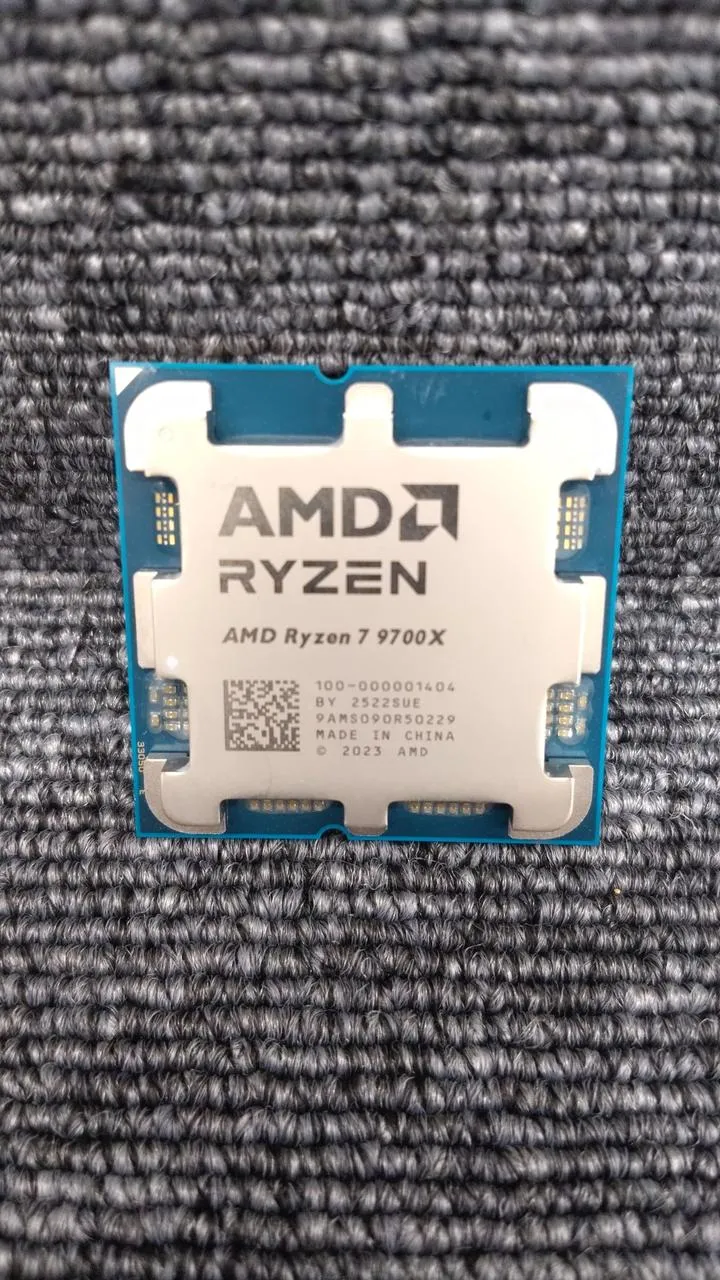 Processeur AMD Ryzen 7 9700X