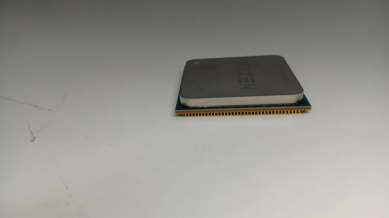 Processeur AMD Ryzen 7 3700X
