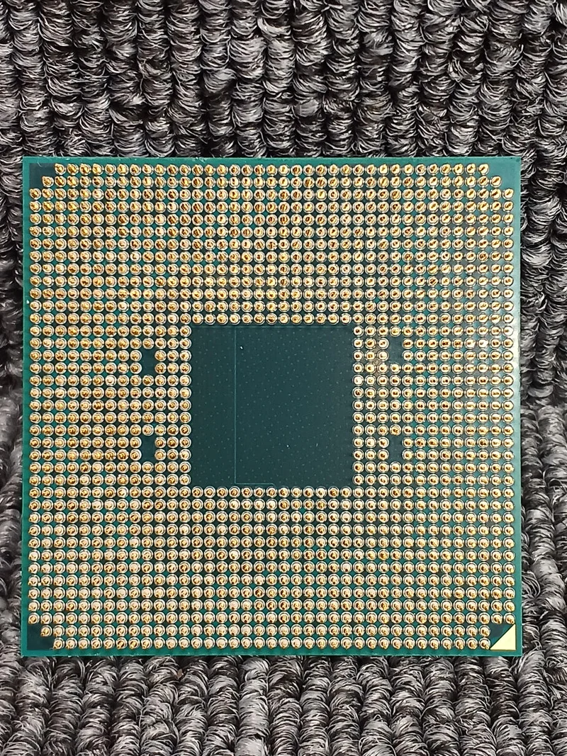 Processeur AMD Ryzen 7 3700X
